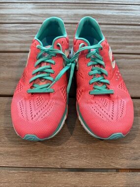 Newton Coral and Teal Women's Kismet 7 Running Shoes Size 9 NICE!